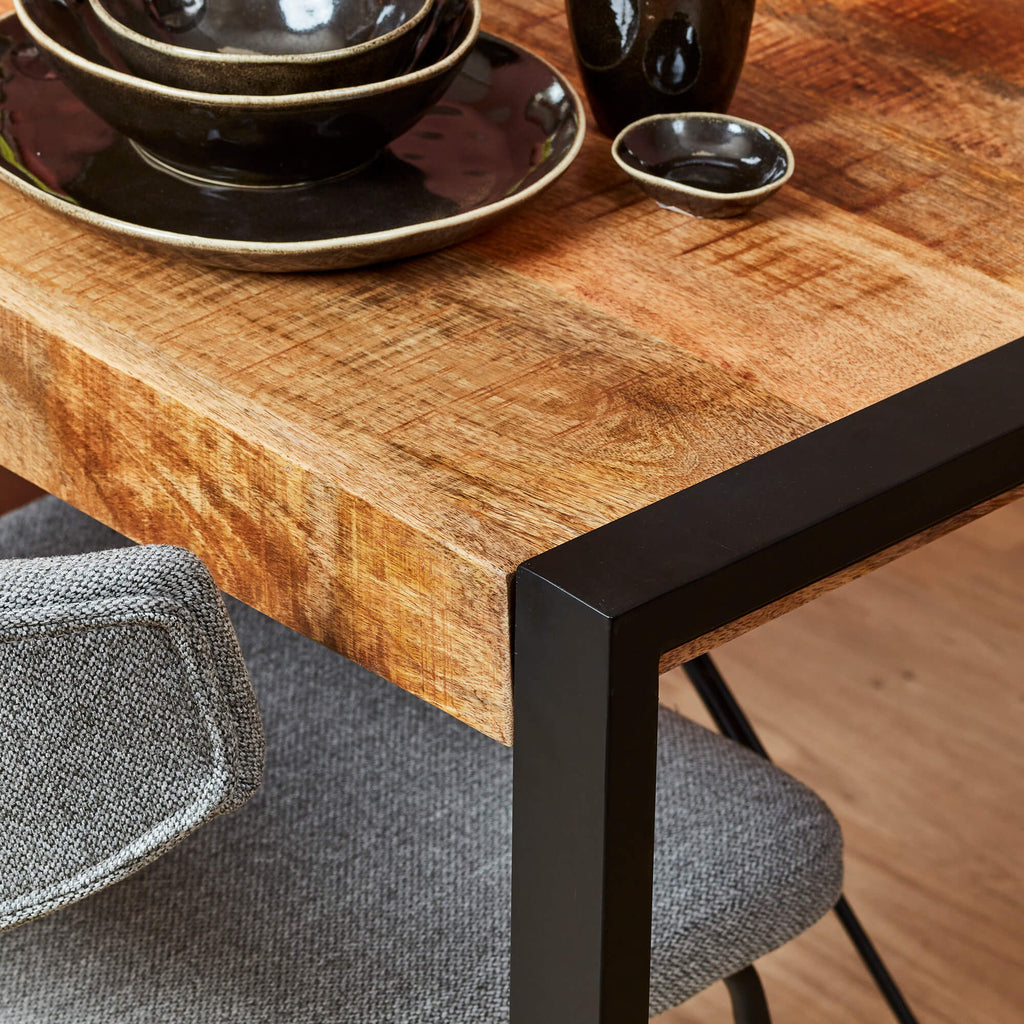 Esstisch Bori Natur – Mangoholz & Metall mit schwarzem U-Gestell, 140×80×76 cm, rechteckiger Holztisch
