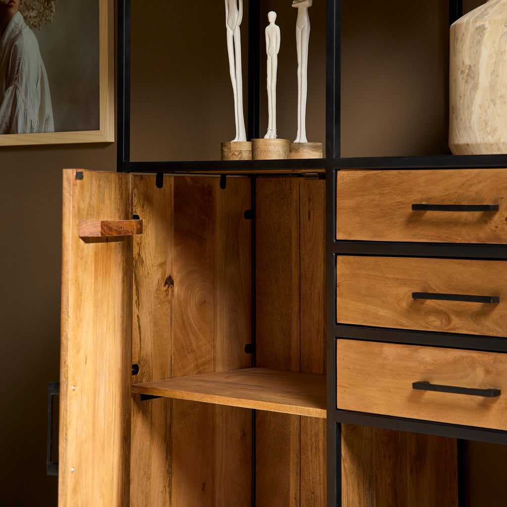 Regalschrank Delta Natur Supreme XXL – Wandschrank aus Mangoholz mit Metallgestell, 2 große & 2 kleine Türen, 3 Schubladen, 160 x 45 x 200 cm