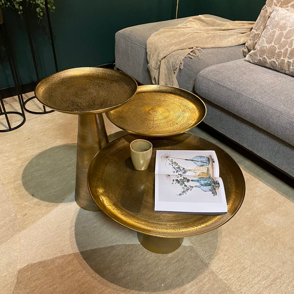 Couchtisch Daisy – Aluminiumtisch in Antik-Gold, 40 x 40 x 60 cm