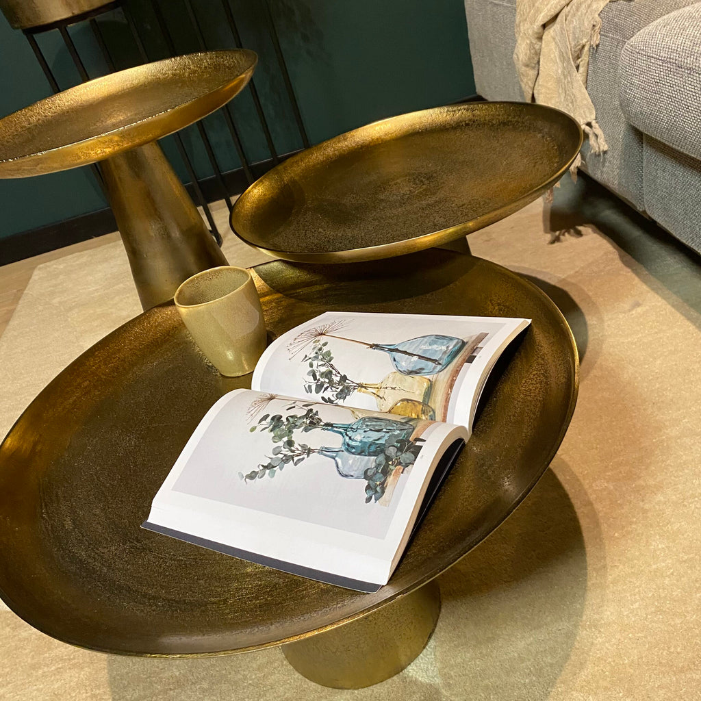 Couchtisch Daisy 50x50x40 cm – Aluminium mit edlem Antik-Gold Finish, stilvolles Highlight für Ihr Wohnzimmer