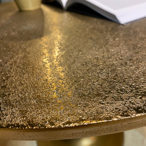 Couchtisch Amara – Aluminium Salontisch in Antik-Gold, 45×45×50 cm, eleganter Beistelltisch im modernen Design