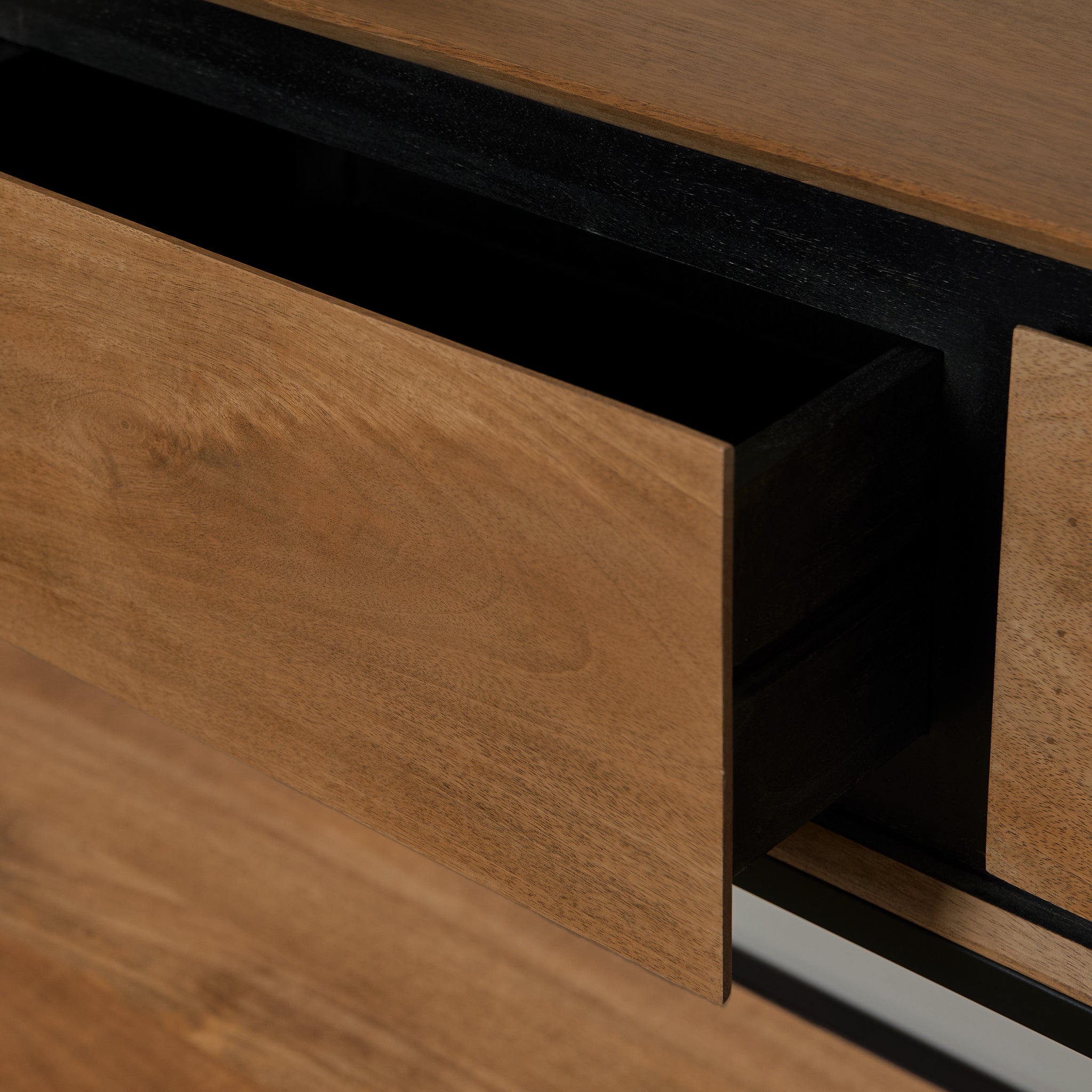 Konsolentisch Rois Mango Natur 150x35x76 cm – moderner Tisch mit 3 Schubladen & Metallgestell