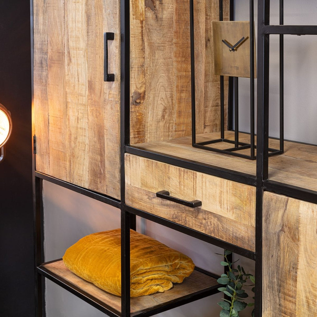 Regal Delta Natur XXL – Mangoholz Schrank mit stabilem Metallgestell, 160×45×200 cm, stilvolles Regal im Industrial-Look