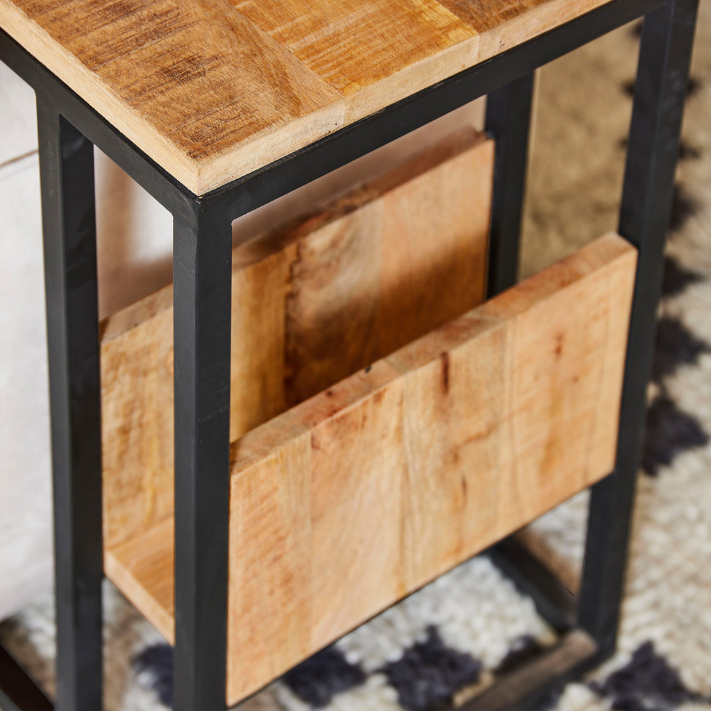 Laptopttisch Mangoholz – Beistelltisch mit Ablagefach & schwarzem Metallgestell, 48×32×53 cm