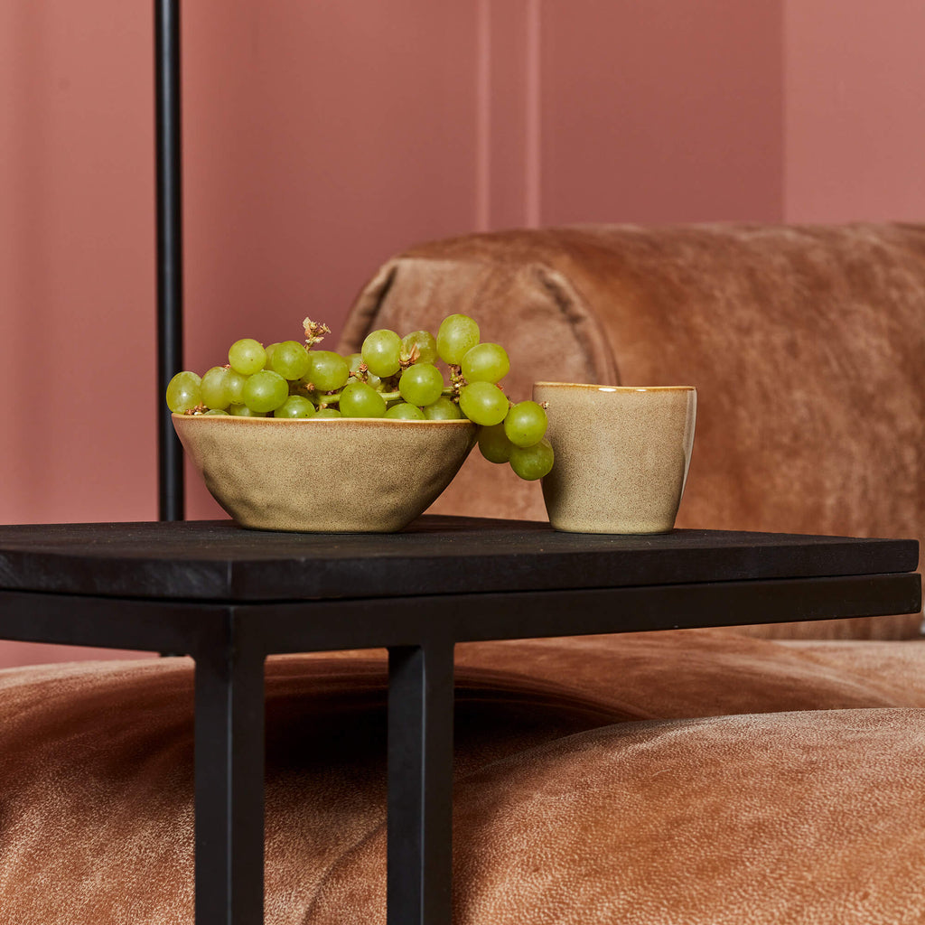 Beistelltisch Slider Schwarz 48x32x53 cm – Mangoholz sandgestrahlt mit Metallgestell