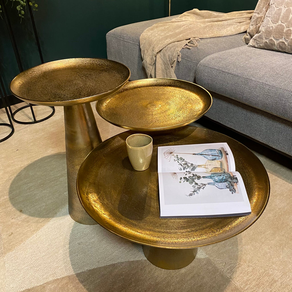 Couchtisch Daisy – runder Aluminiumtisch mit Antik-Gold Finish, 58×58×36 cm, eleganter Wohnzimmertisch