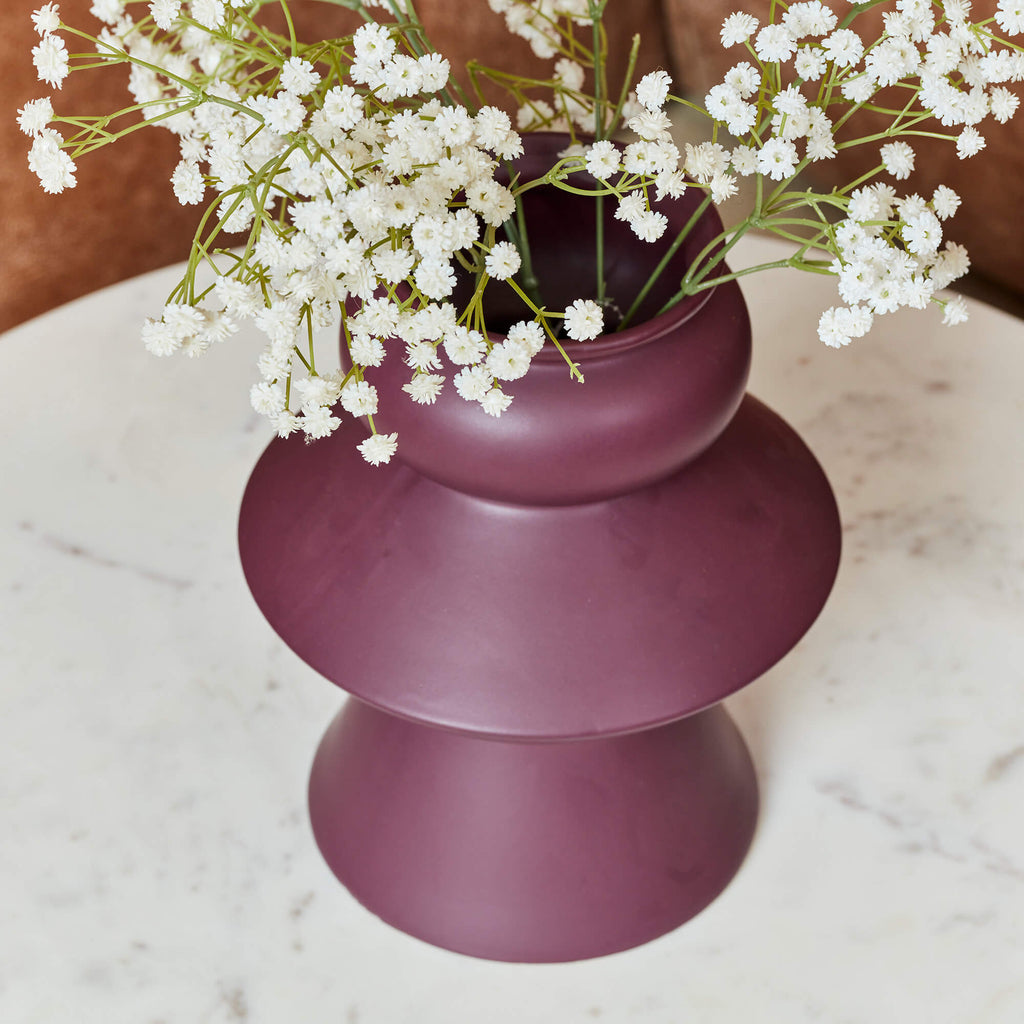 Couchtisch Ovan 2er-Set – Weißer Marmor & Schwarzes Metallgestell, ineinander schiebbar 70x70x40 cm / 50x50x35 cm