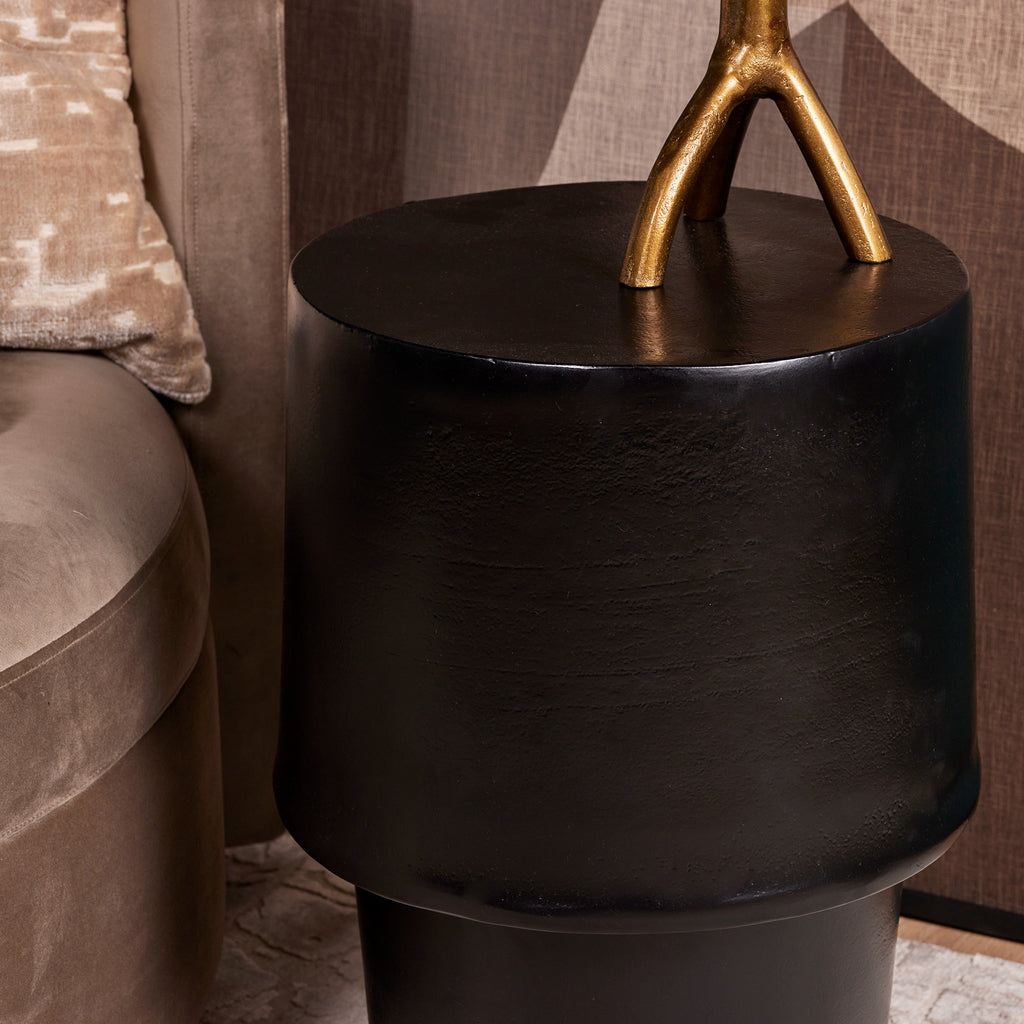 Beistelltisch Kati Schwarz – Runder Aluminiumtisch mit matter Oberfläche, 36 x 36 x 60 cm