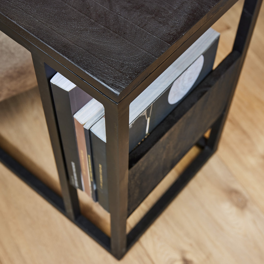 Beistelltisch Slider Schwarz 48x32x53 cm – Mangoholz sandgestrahlt mit Metallgestell