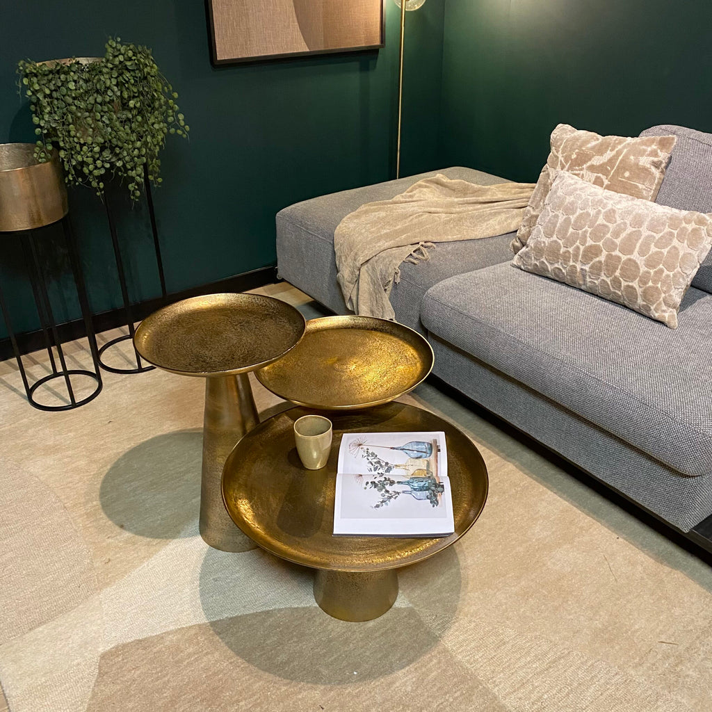 Couchtisch Daisy 50x50x40 cm – Aluminium mit edlem Antik-Gold Finish, stilvolles Highlight für Ihr Wohnzimmer