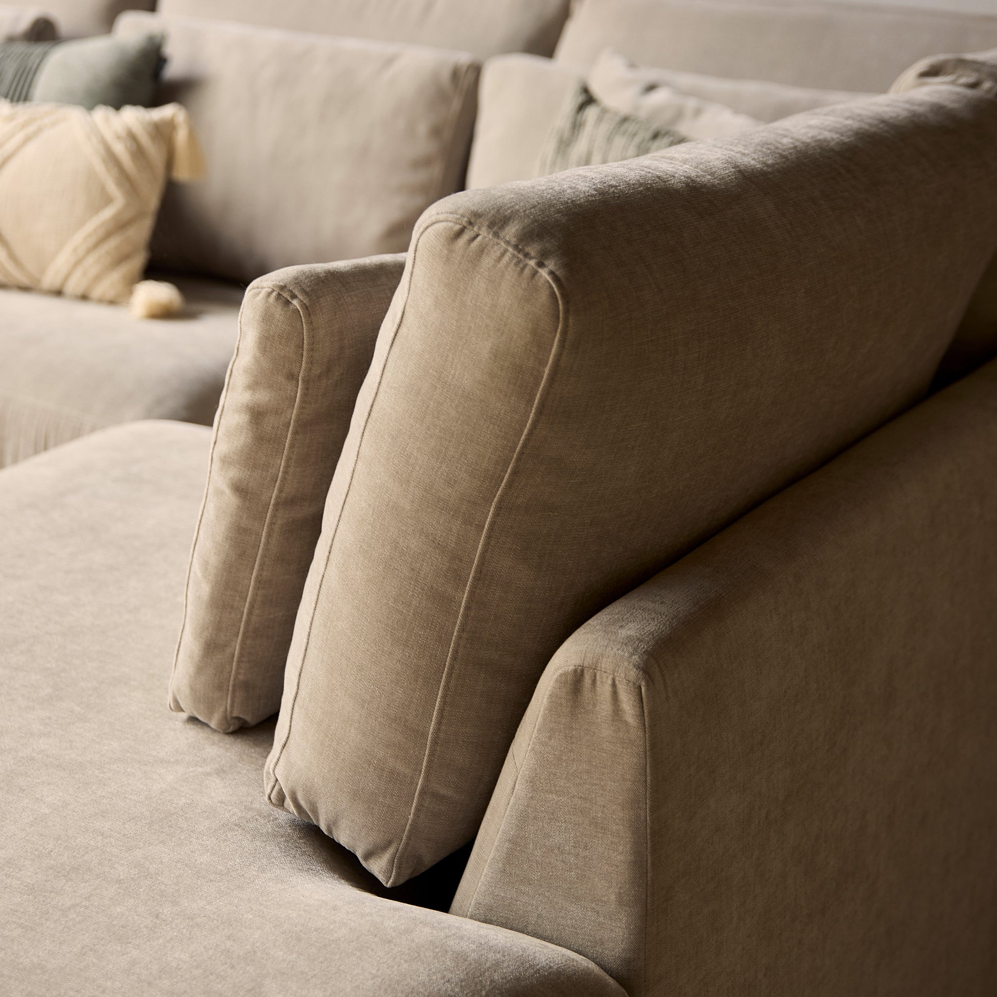 Ecksofa Jazz MeinLieblingsplatz – 2,5-Sitzer und Ottomane rechts in Beige, inkl. Kissen