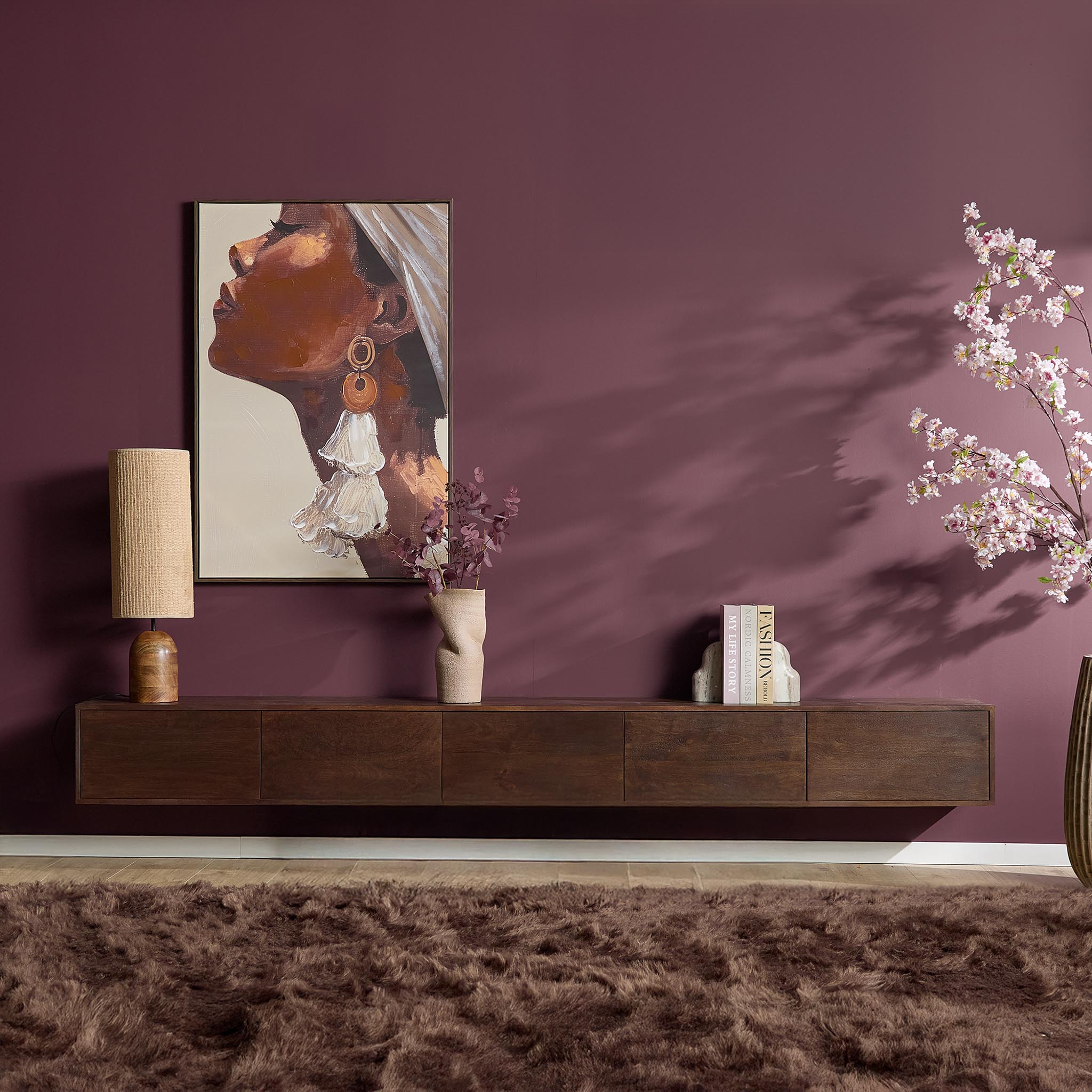 TV-Board Focus Braun schwebend – Massives Mangoholz, grifflos mit Push-to-Open, Wandmontage, 280 x 35 x 30 cm