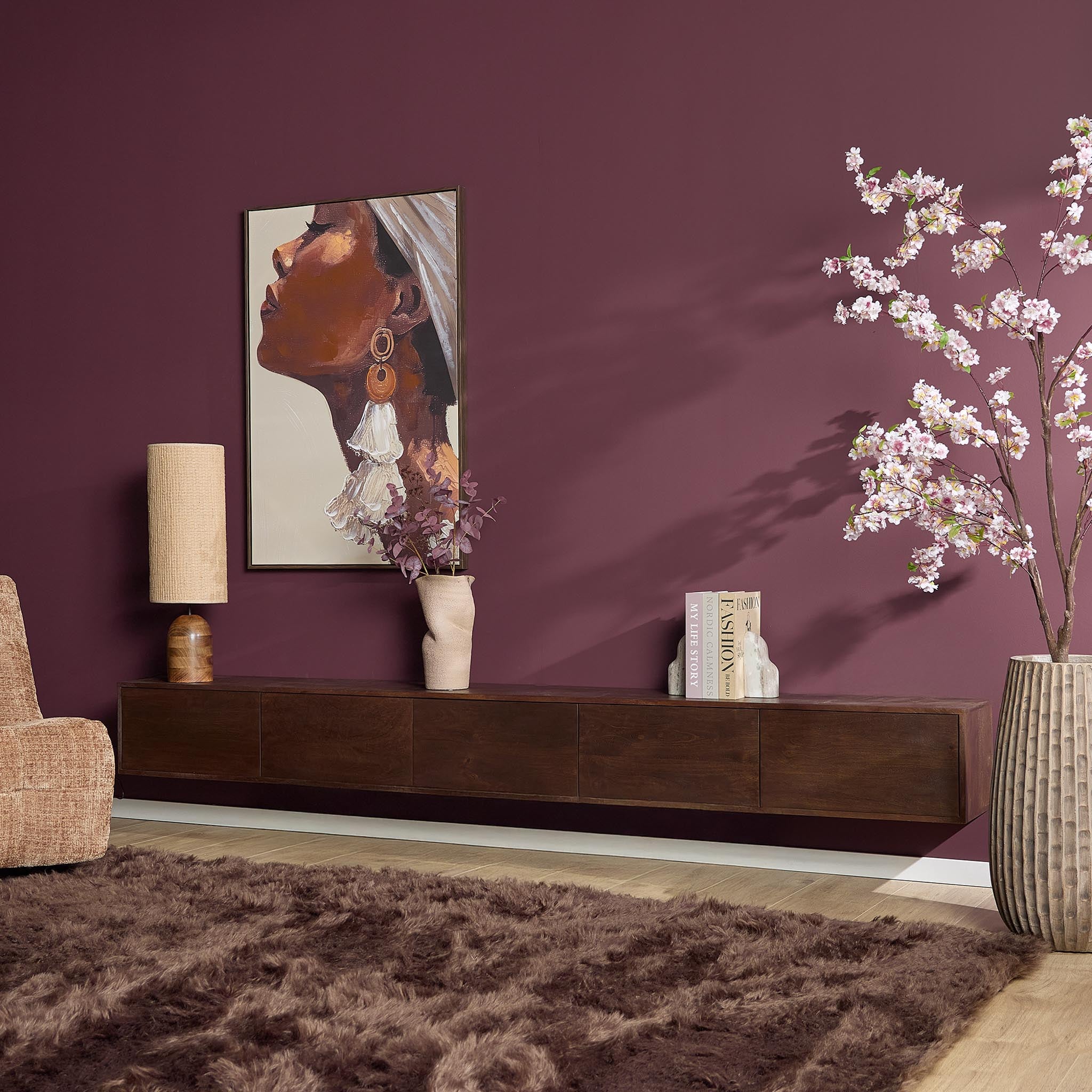 TV-Board Focus Braun schwebend – Massives Mangoholz, grifflos mit Push-to-Open, Wandmontage, 280 x 35 x 30 cm