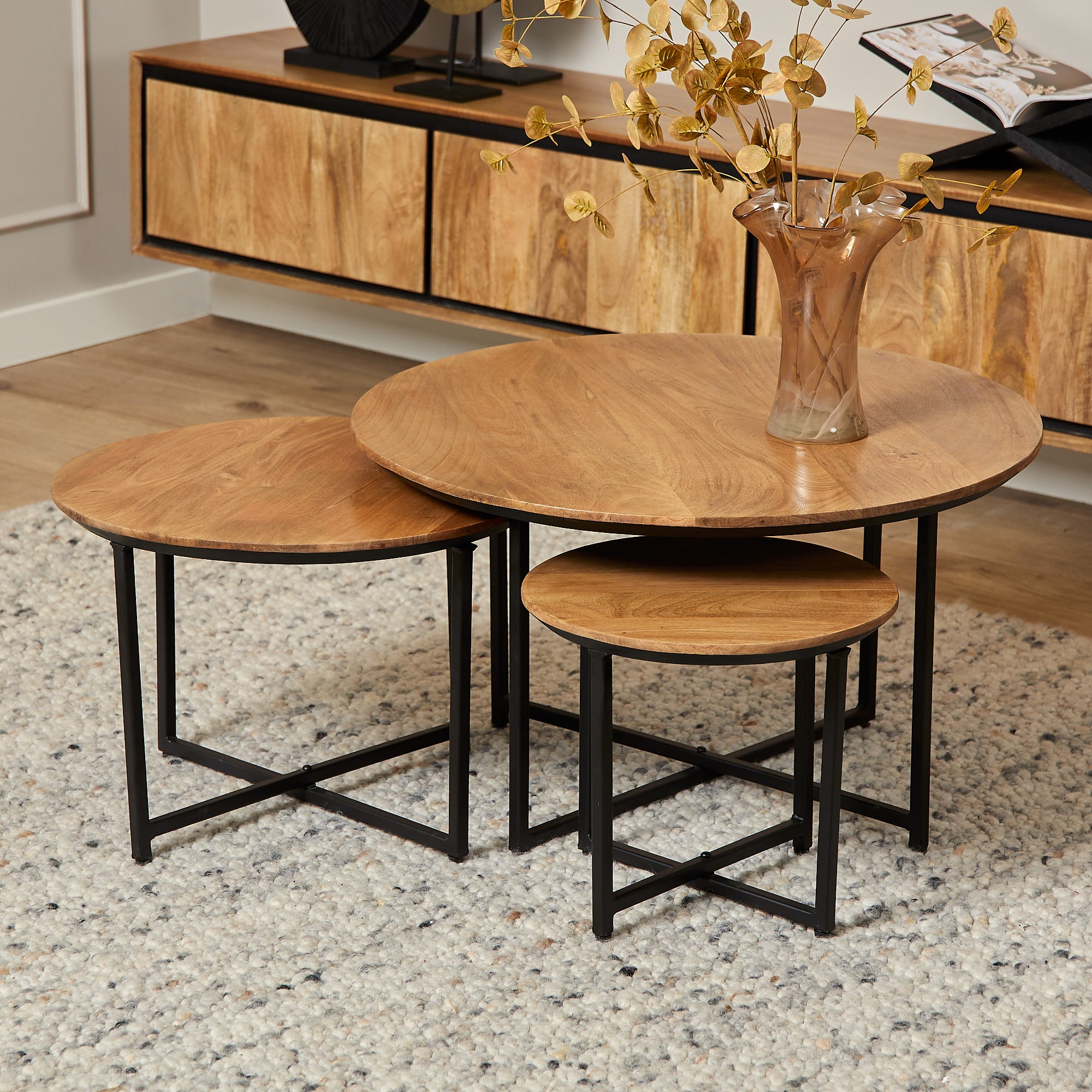 Couchtisch-Set Rois 3er-Set rund aus Mangoholz 70/50/35 cm – moderne Wohnzimmertische mit Strukturfront & Metallgestell