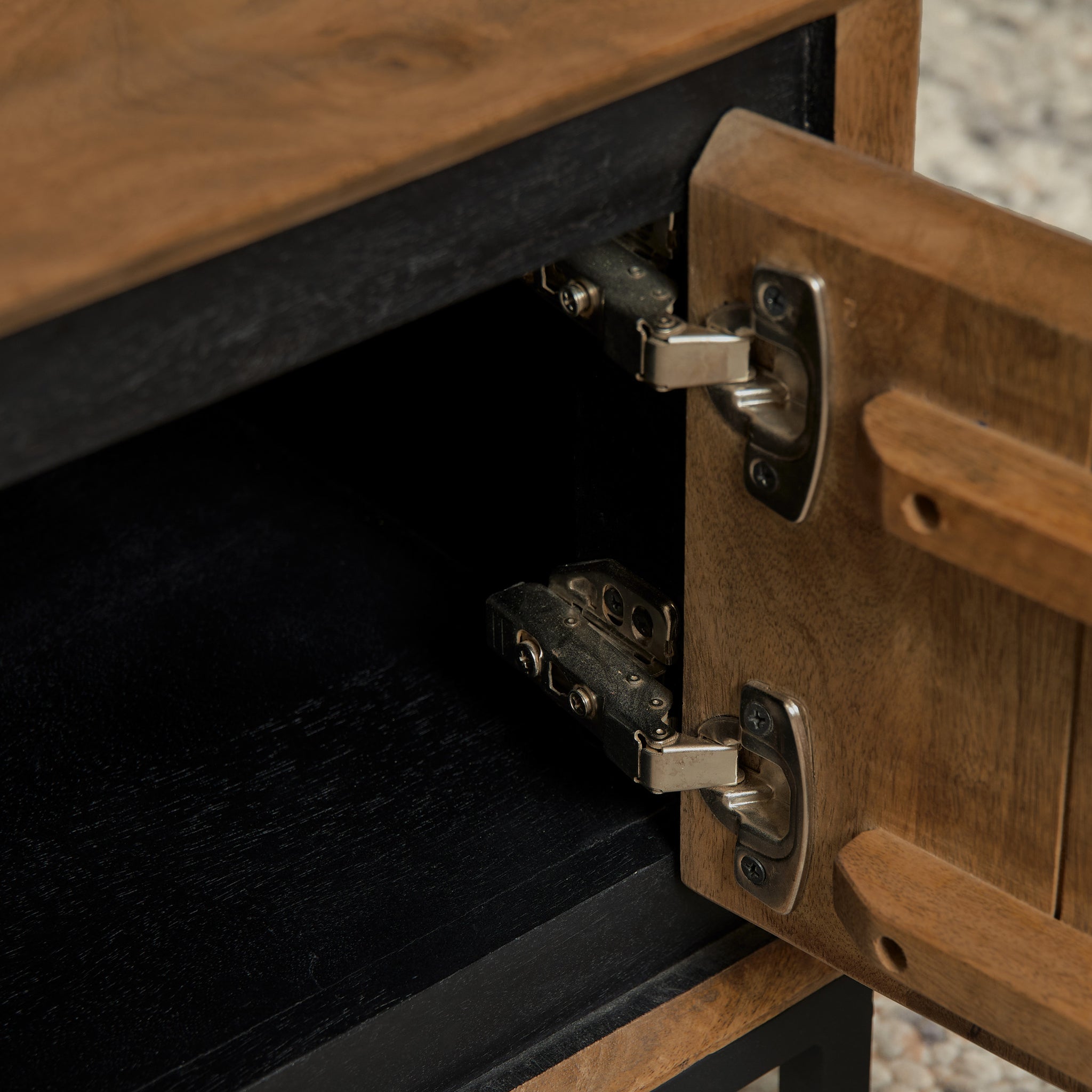 Beistelltisch Rois Mango Natur 60x60x40 cm – moderner Couchtisch mit Stauraum & Holzstruktur-Design