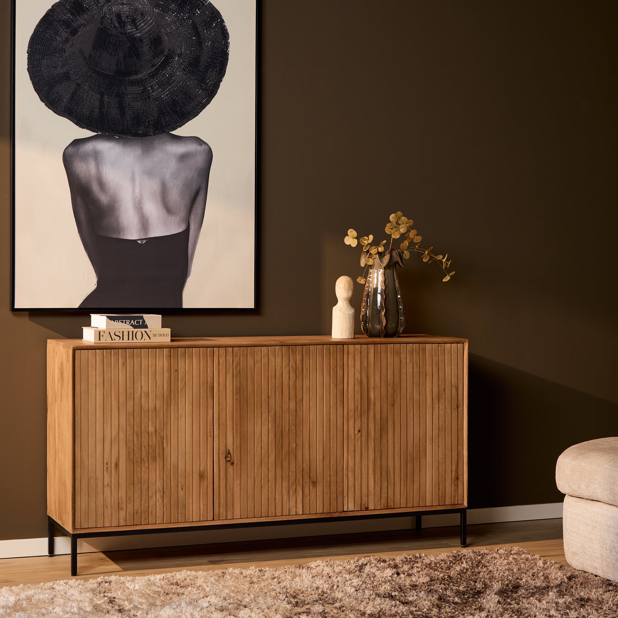 Sideboard Mandy Natur 165x45x85 cm – moderne Mangoholz Kommode mit Lamellenfront & Push-to-Open-System